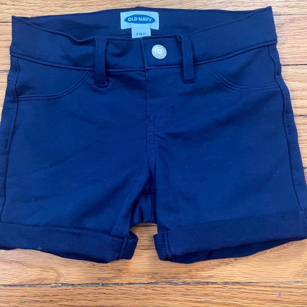 Old Navy girls shorts size 6/7 spandex material
